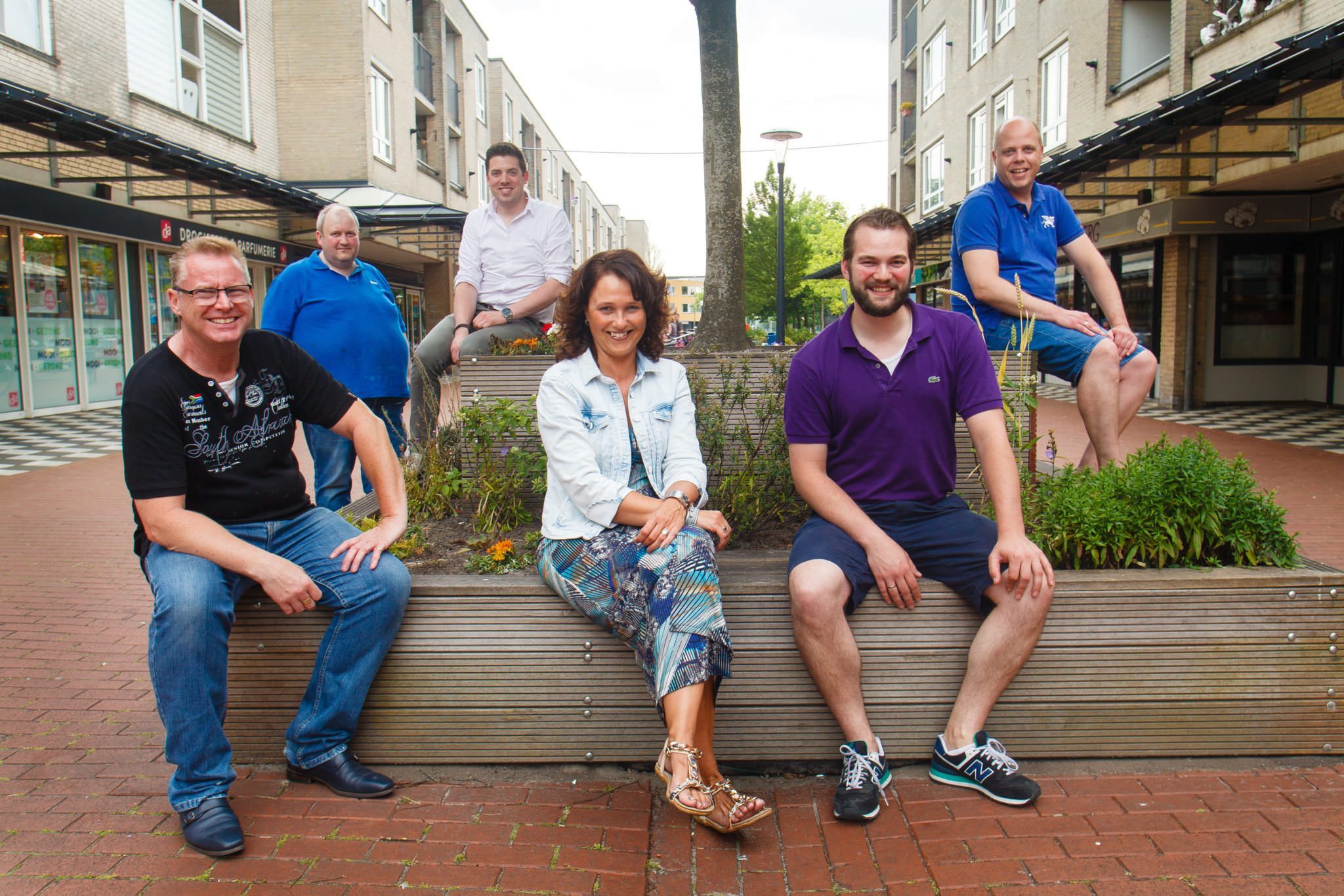 Feest in Winkelcentrum Camminghaburen!