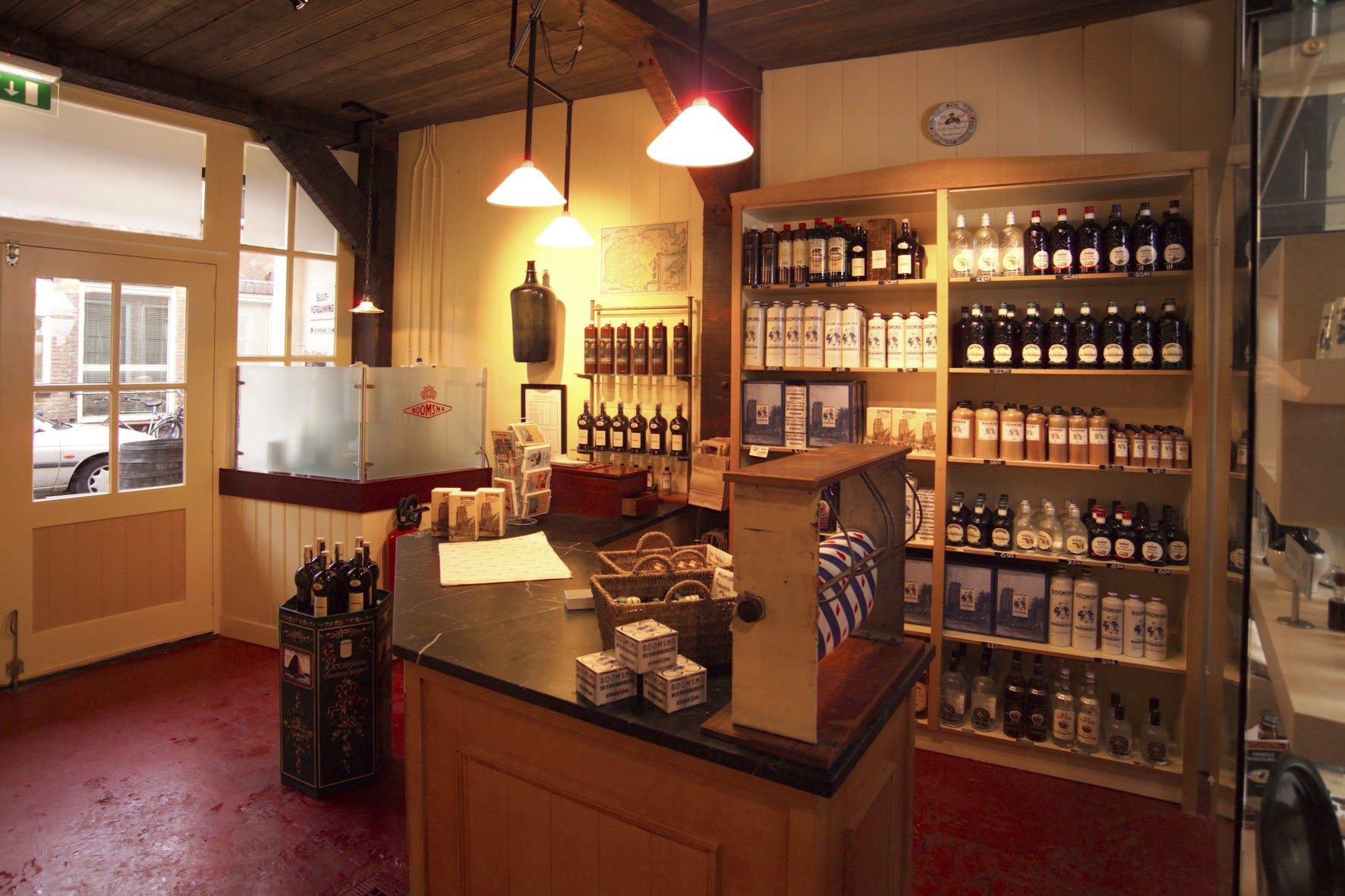 De enige echte Friese Beerenburg van Boomsma