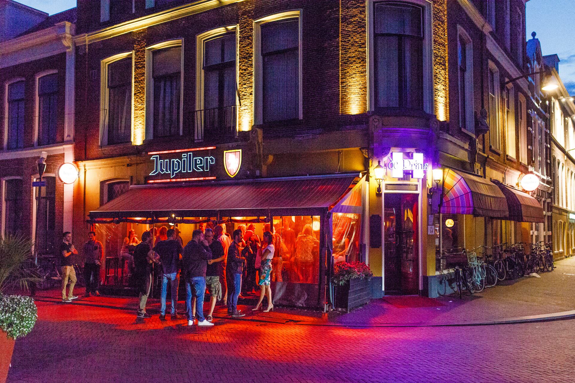 Izak Rusticus en Joost te Slaa runnen samen als Prinsenpaar Café Prins ‘H’