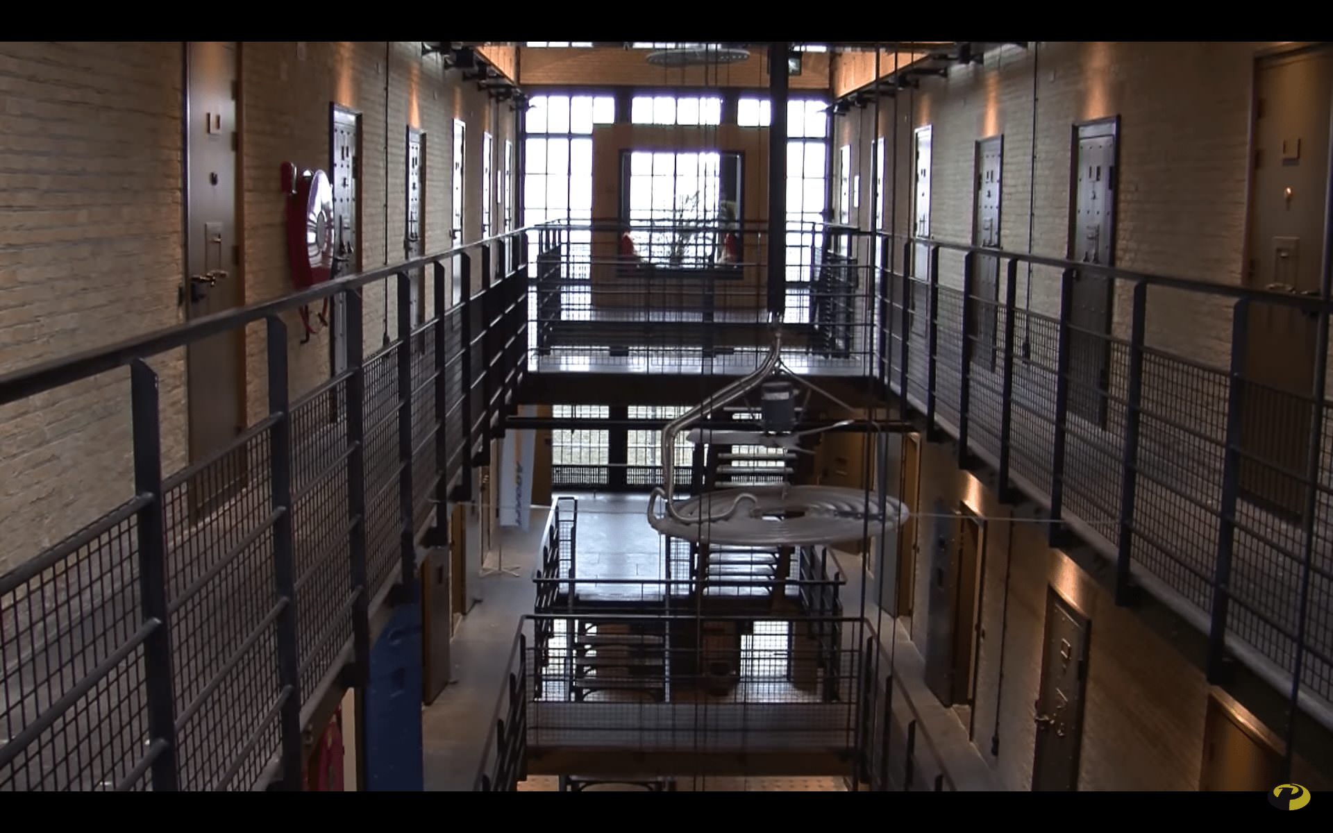 VIDEO: opening Alibi Hostel