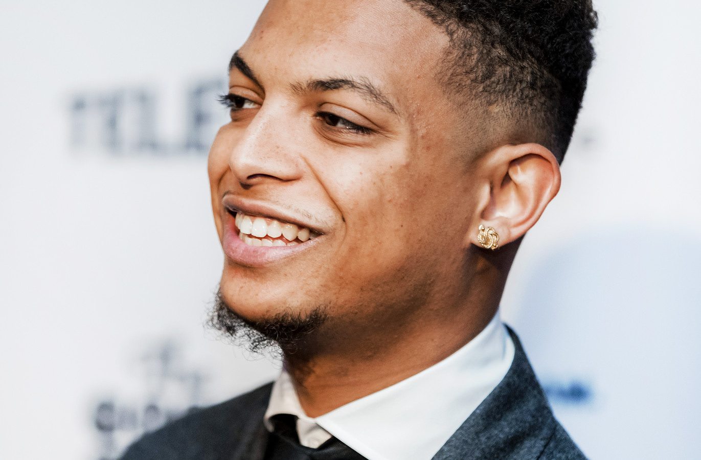 De man en zijn plan: Ronnie Flex. Vertelt o.a. over zijn nieuwe album Nori