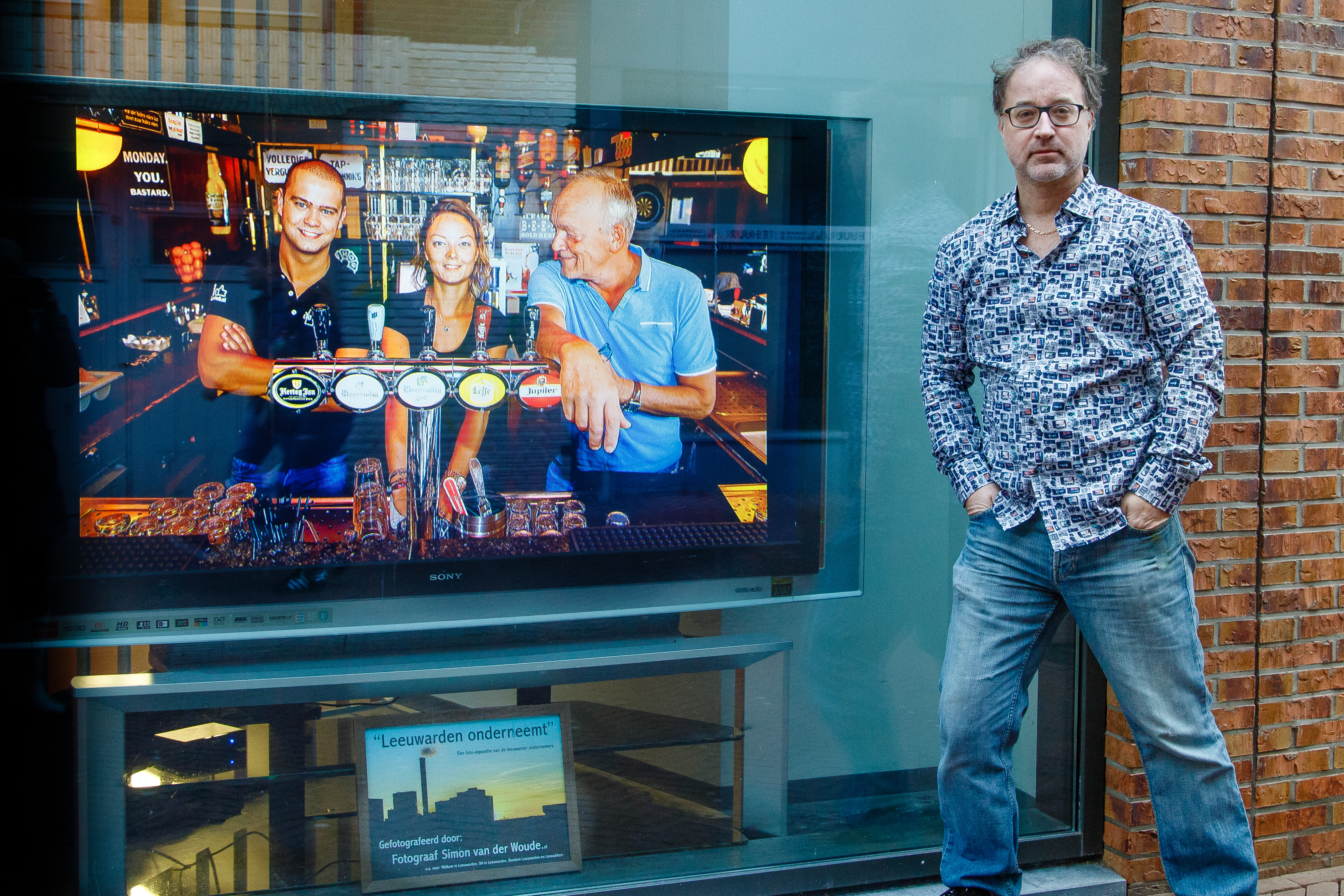 De unieke foto-expositie “Leeuwarden onderneemt” van Simon van der Woude