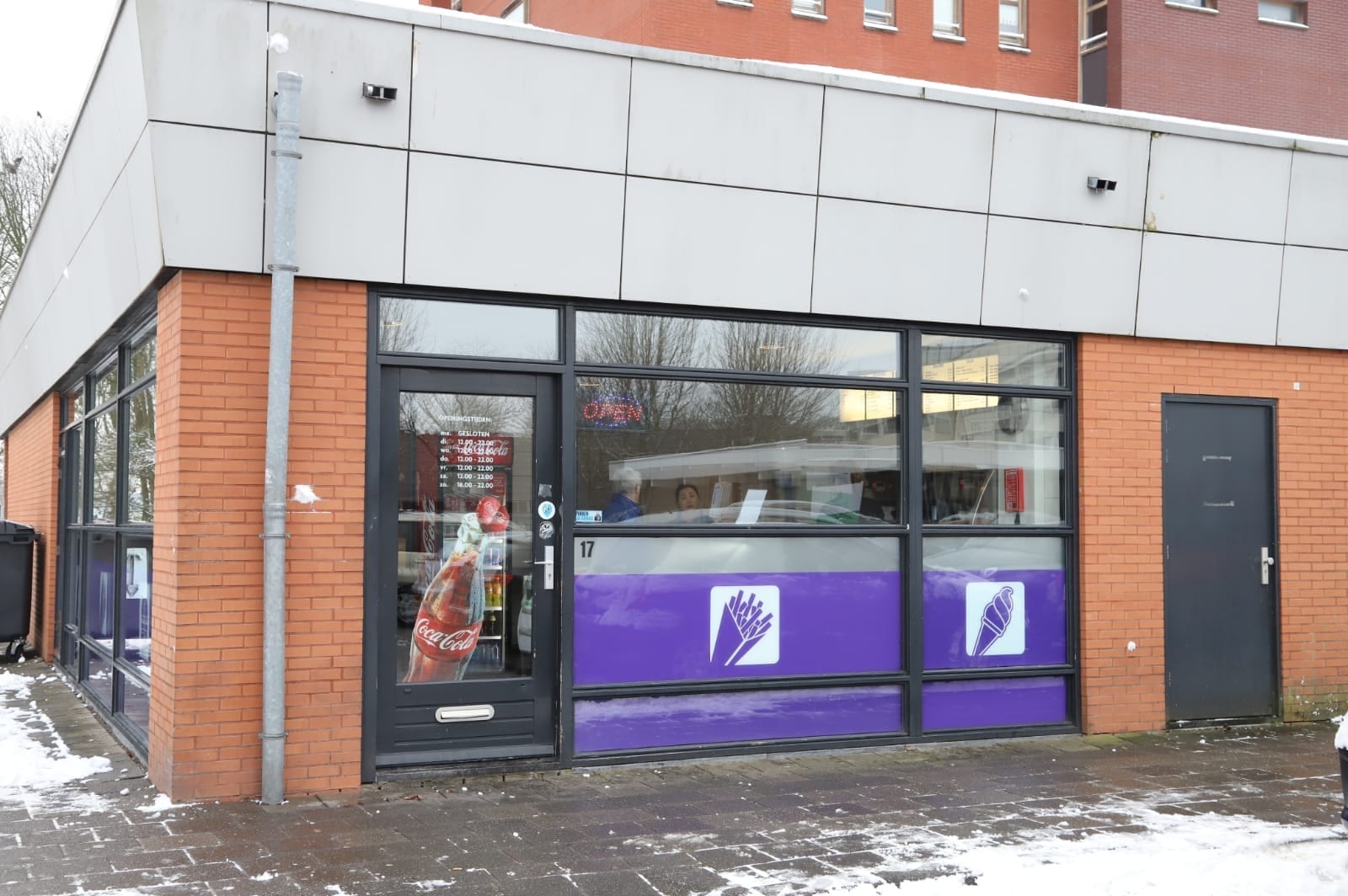 Snackbar De Tille weer open en verbouwing winkelcentrum Westeinde