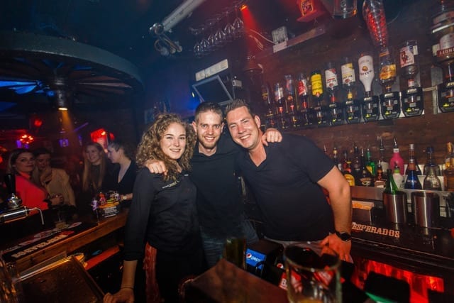 N8W8: van kapperszaak tot feestcafé