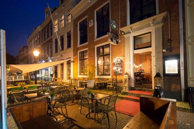 Eetcafé Spinoza staat te koop!