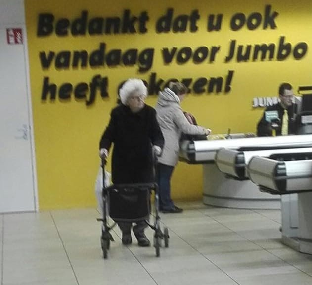 Gratis boodschappen voor oudere dame bij Jumbo Johannes Kolfplein
