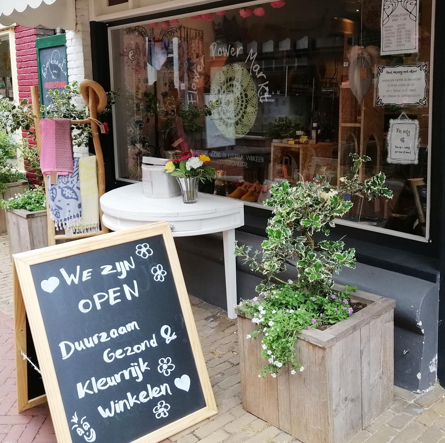 Flower Power Markt - Pop-up Store: duurzaam, gezond en kleurrijk winkelen