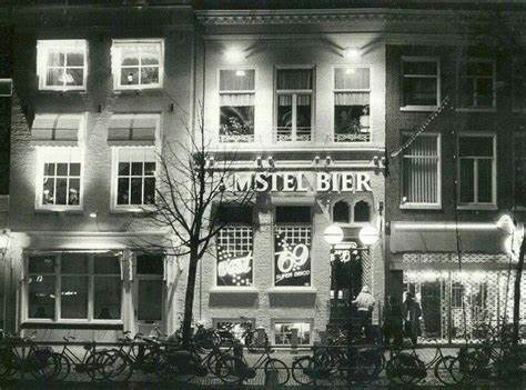 Een feestende throwback naar: discotheek Vat 69!