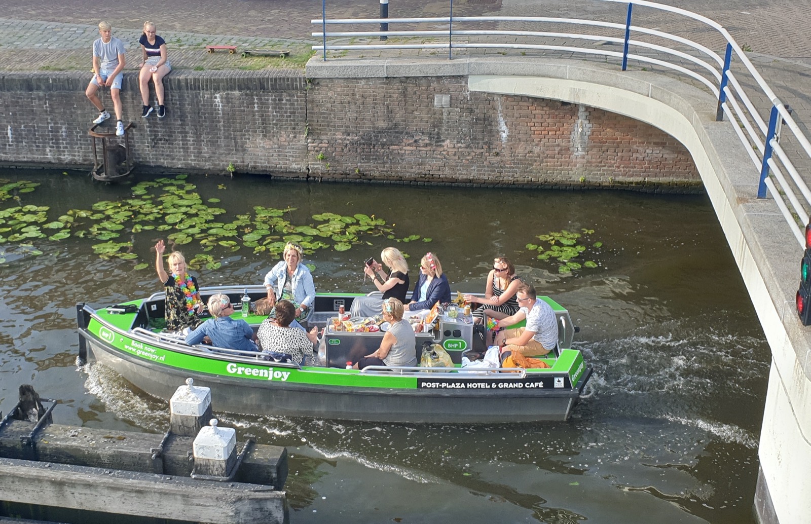 Huur een elektrische sloep bij Greenjoy en vaar zelf!