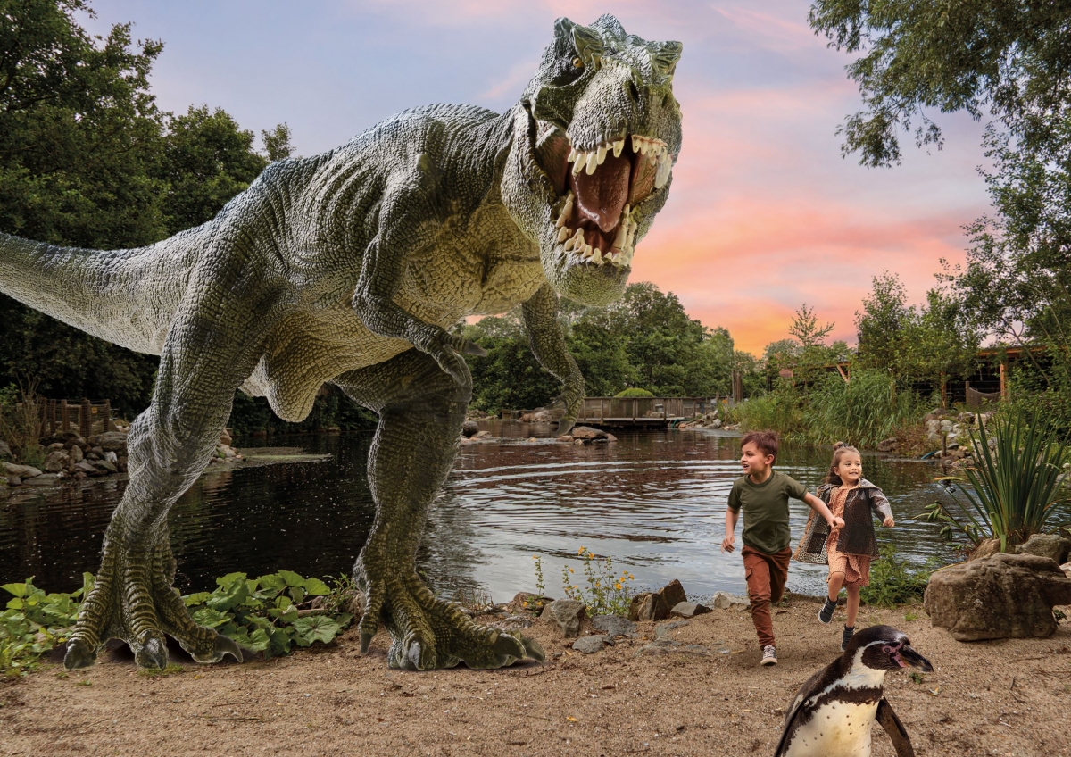 ENORME DINOSAURUSSEN IN AQUA ZOO