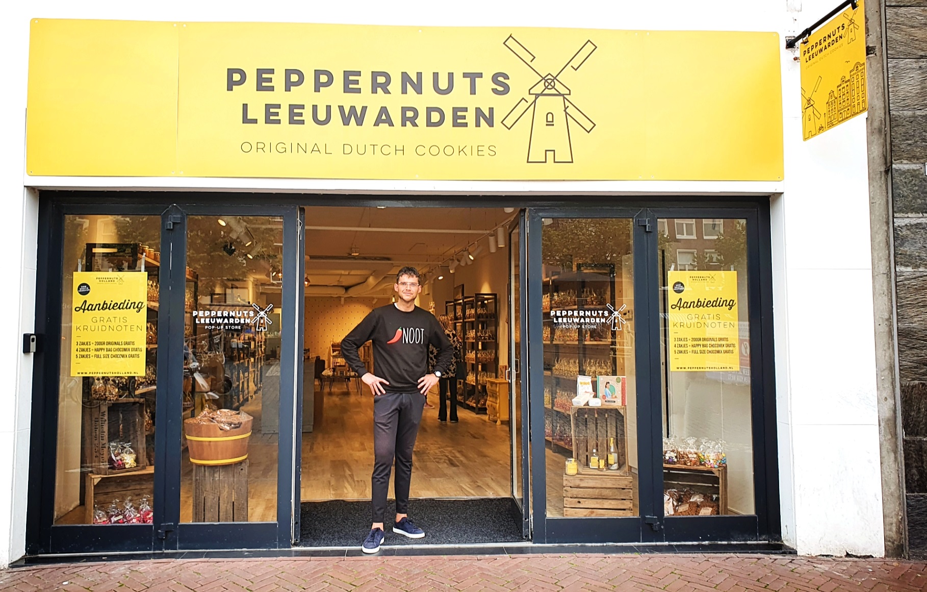 De geur van versgebakken koekjes komt je tegemoet bij Peppernuts aan de nieuwestad Leeuwarden.