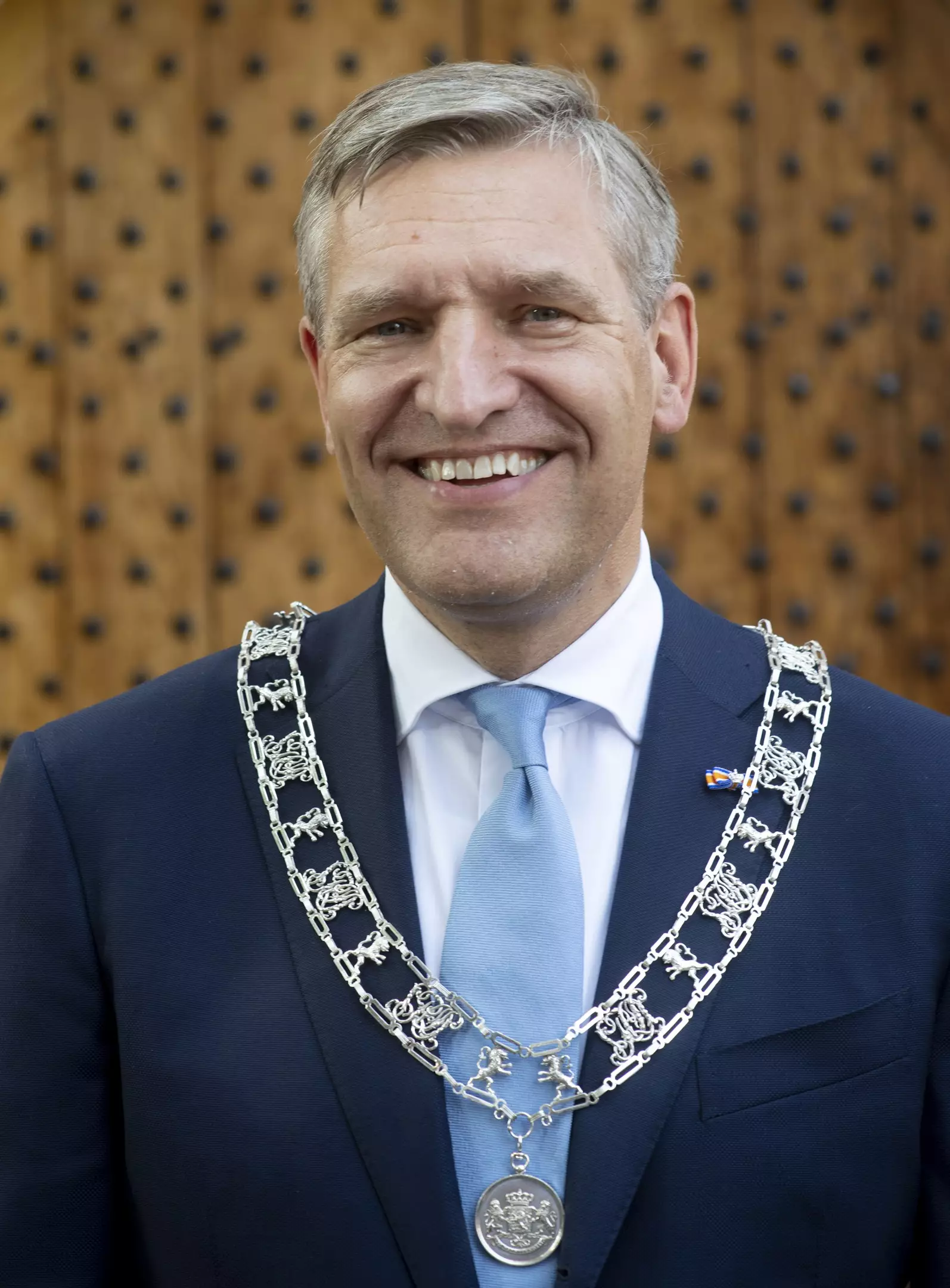 Burgemeester Buma geeft een speciale lezing voor kinderen over zijn icoon: Willem Lodewijk van Nassau