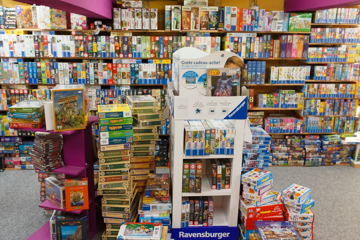 Spellenwinkel Spellekijn verhuist naar het pand waar 'vroeger' stoffenwinkel Jan Sikkes zat