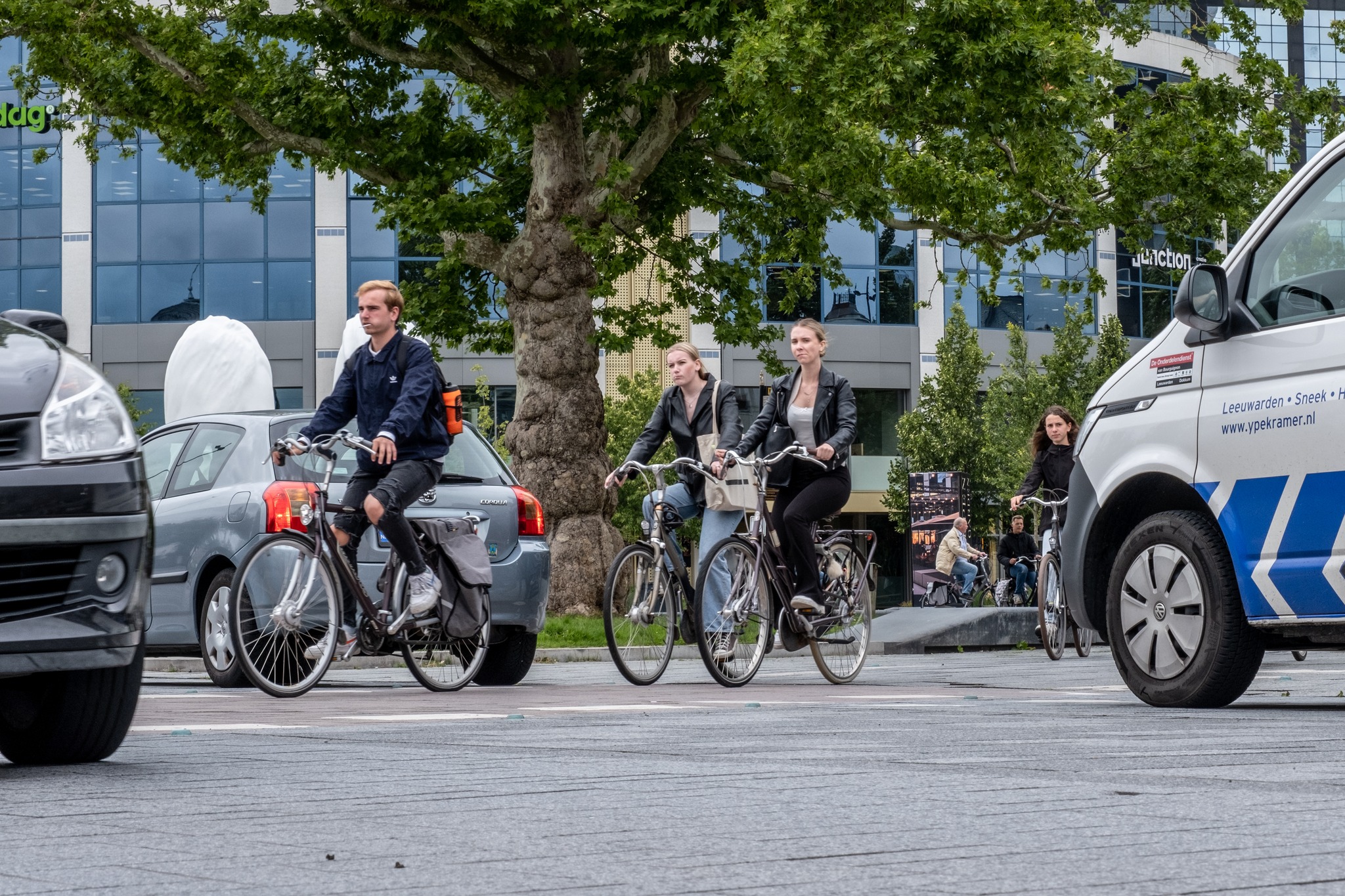 Yes! De fietsoversteek bij het station wordt ein-de-lijk aangepakt en verbeterd