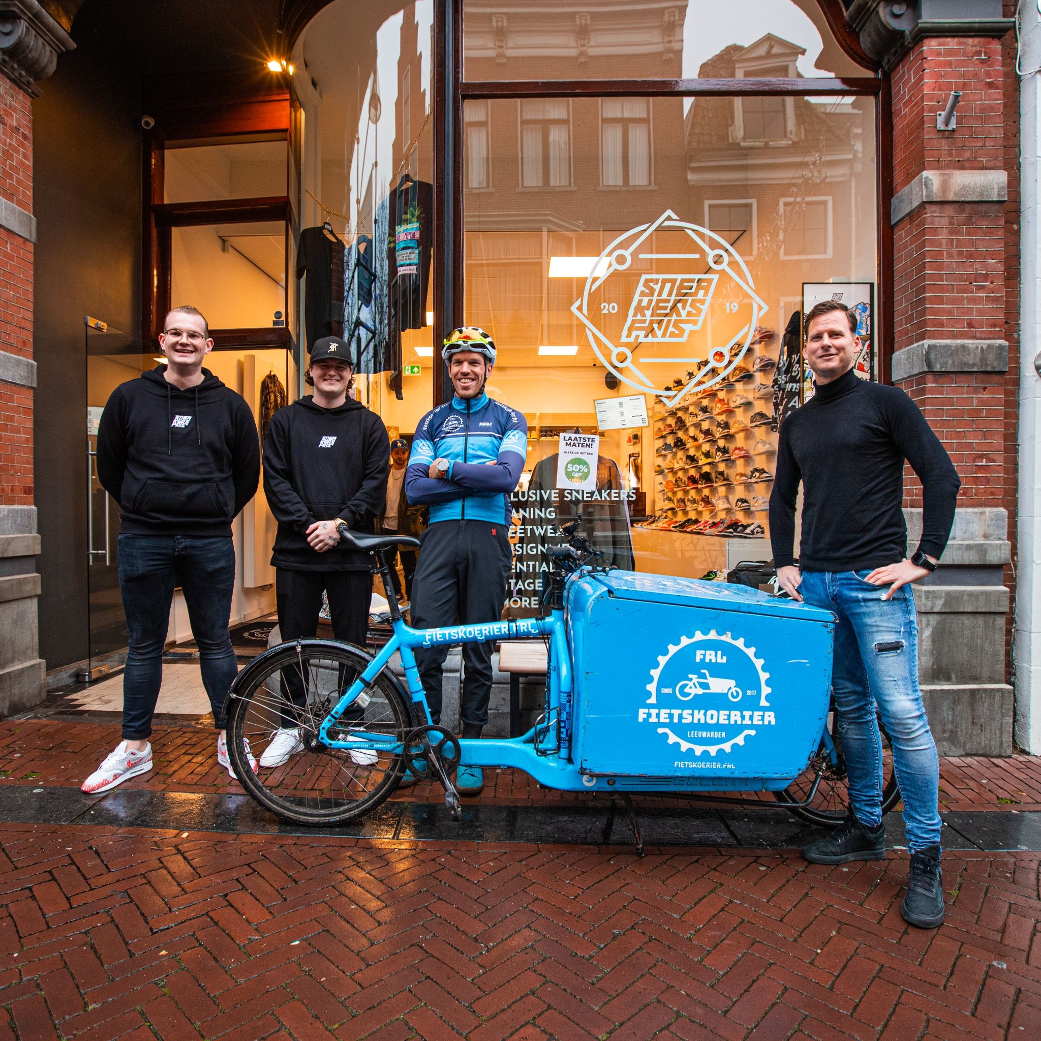 Sneakers Fris & FRL Fietskoerier slaan handen ineen, komen met duurzame haal- en brengservice voor sneaker- en schoenreiniging