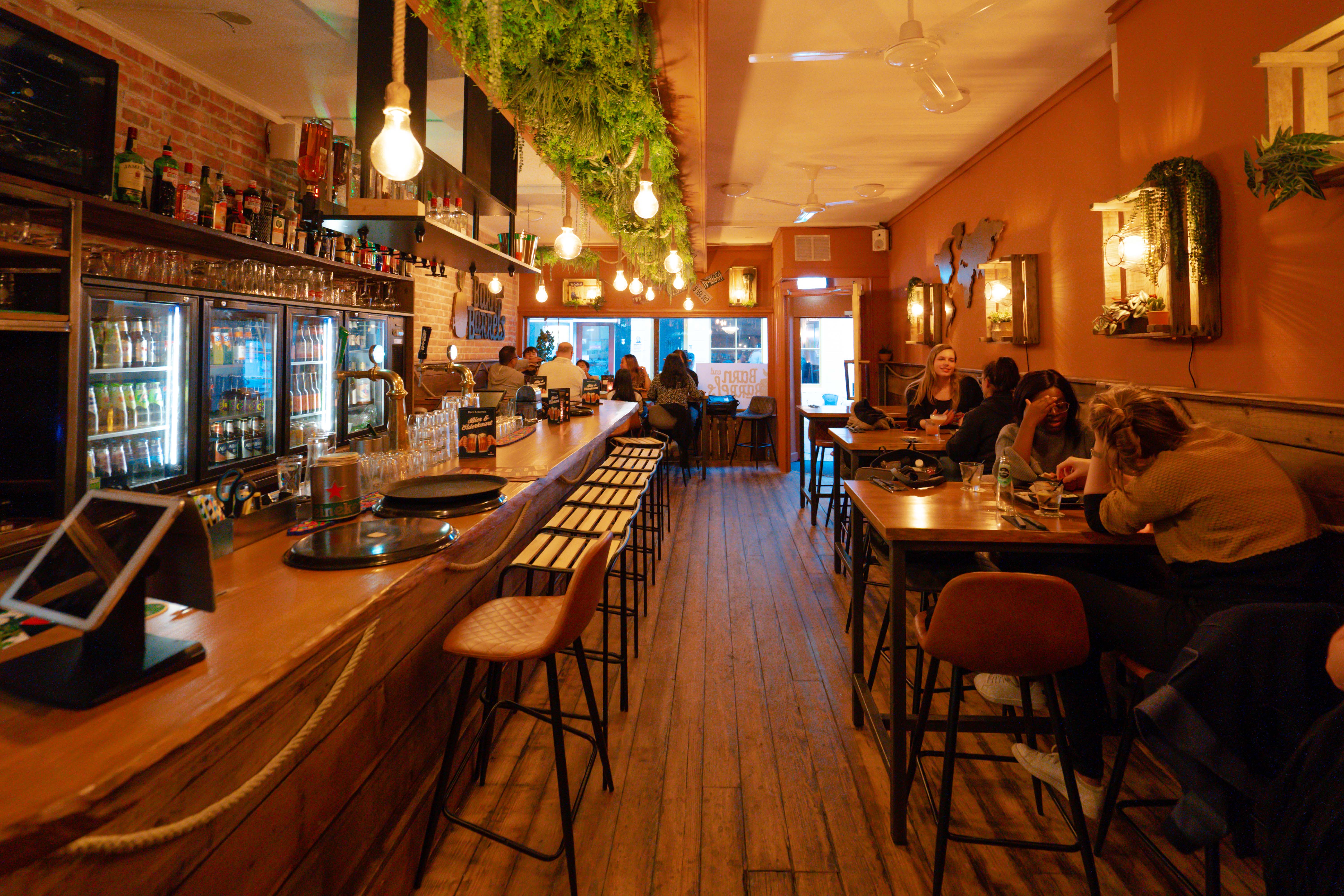 Winactie | Twee keer een diner voor twee bij Barn & Barrels