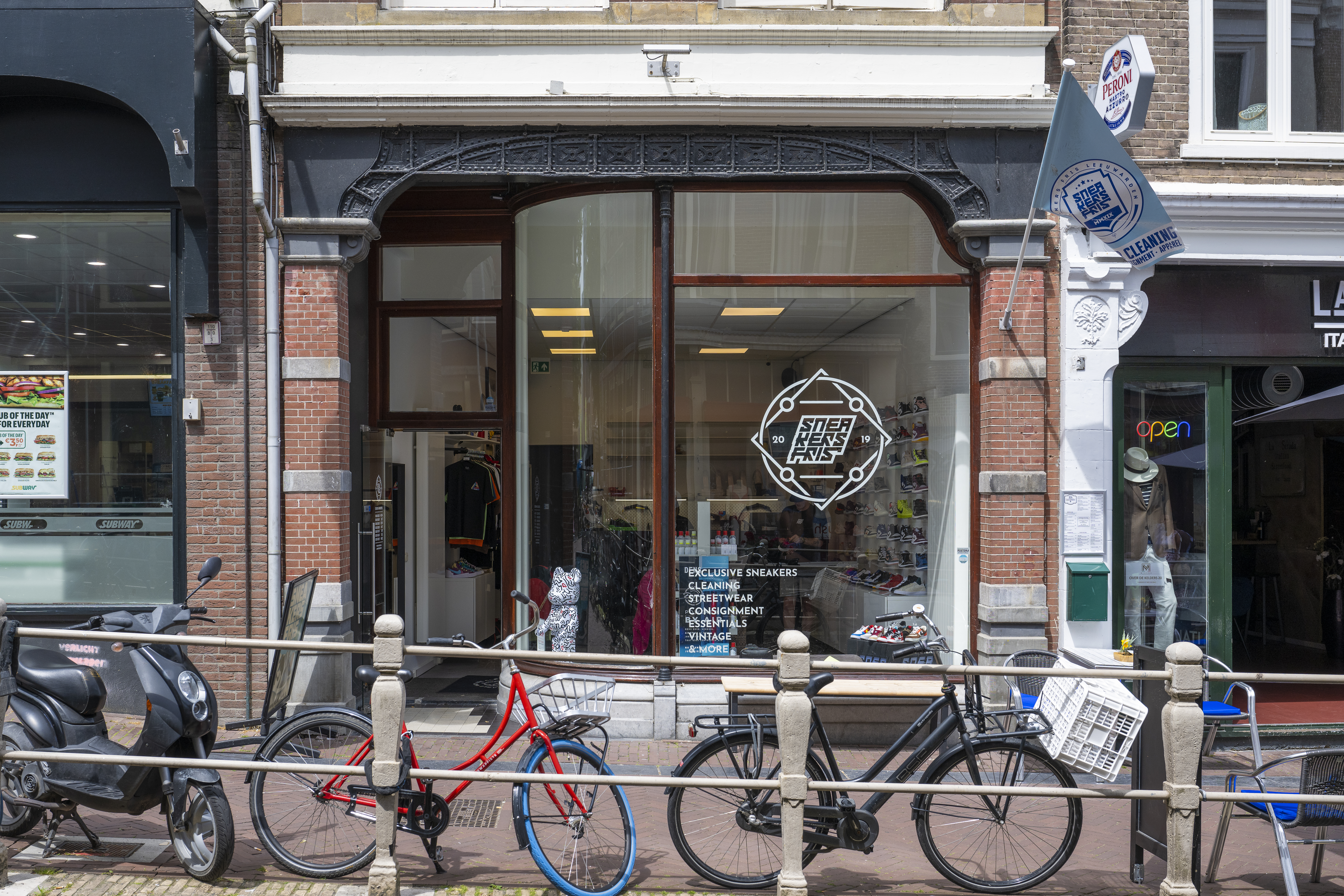 Winactie Sneakers Fris | Cadeaubon, goodiebag en een premium cleaning!