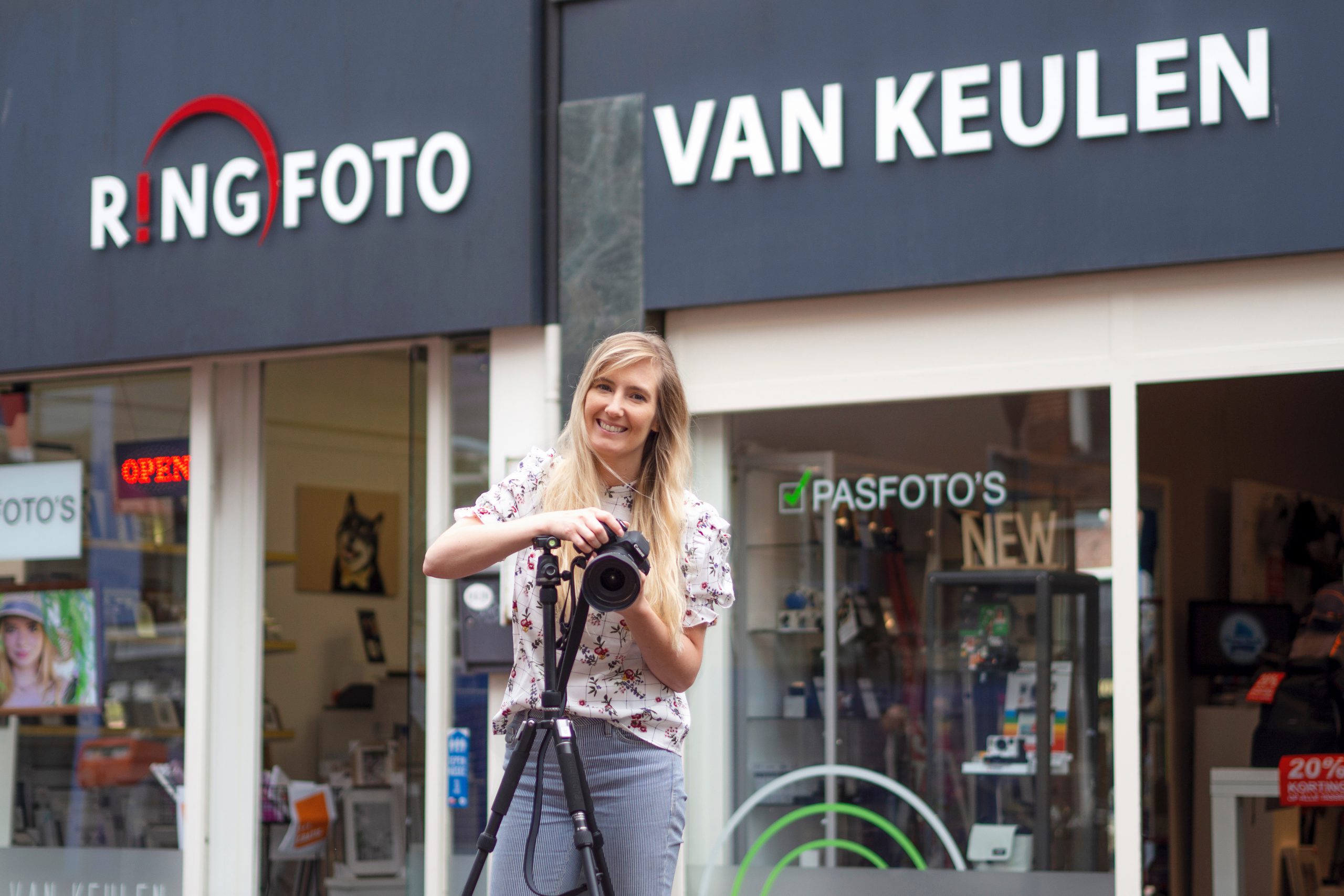 Tijd voor een feestje: dertig jaar Foto van Keulen!