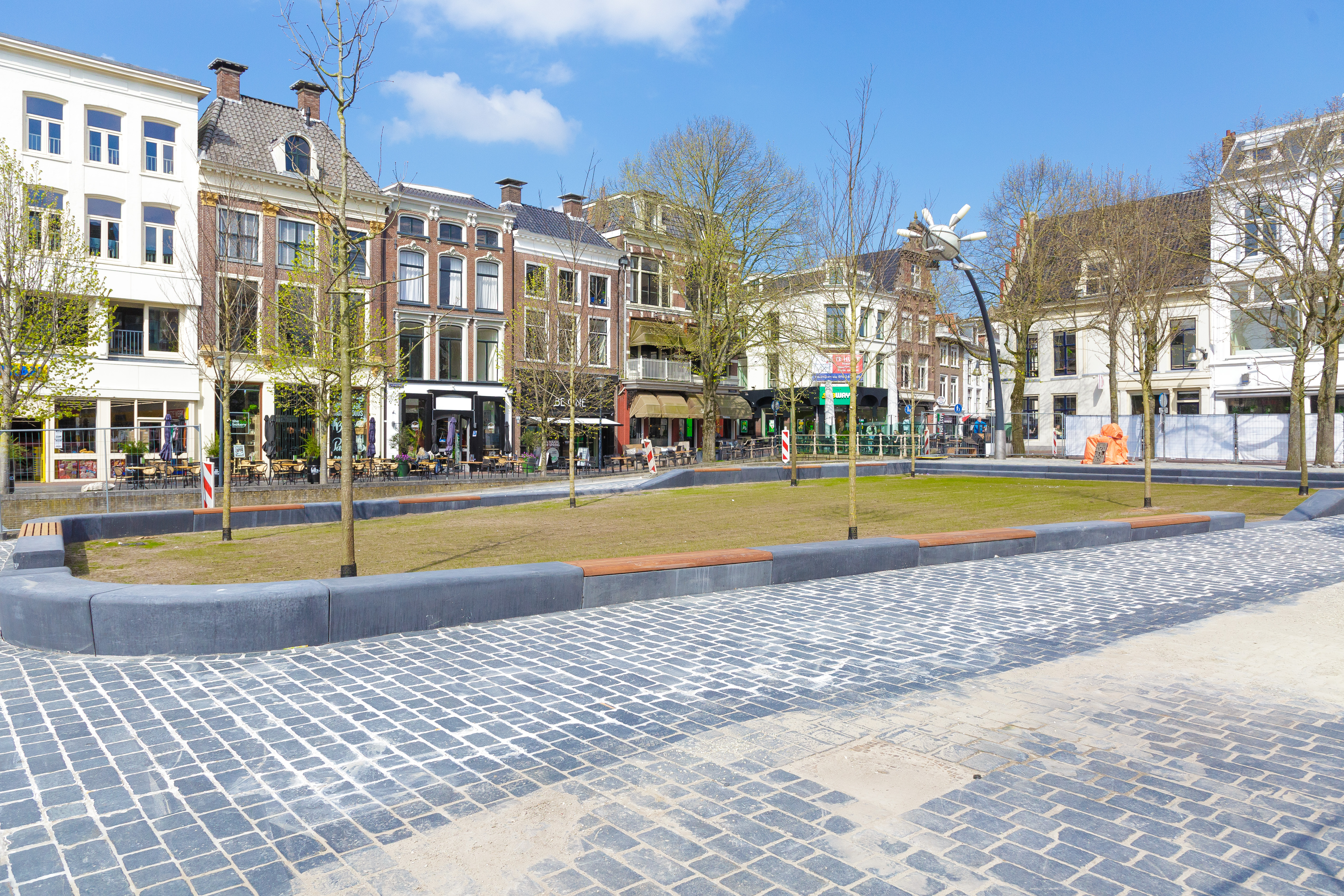 Stelling Van De Week | het plantsoentje naast De Waag verdient een eigen naam