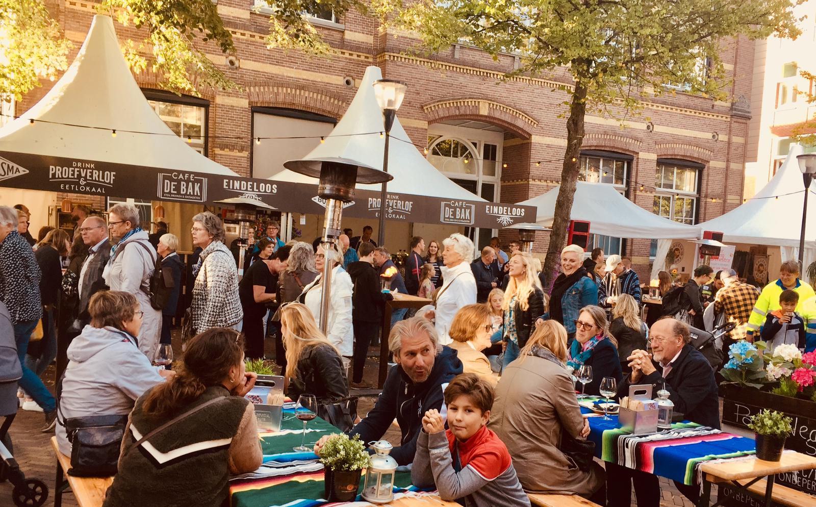 Ljouwert Culinair: Proef de smaken van Friesland met live muziek en gezelligheid.