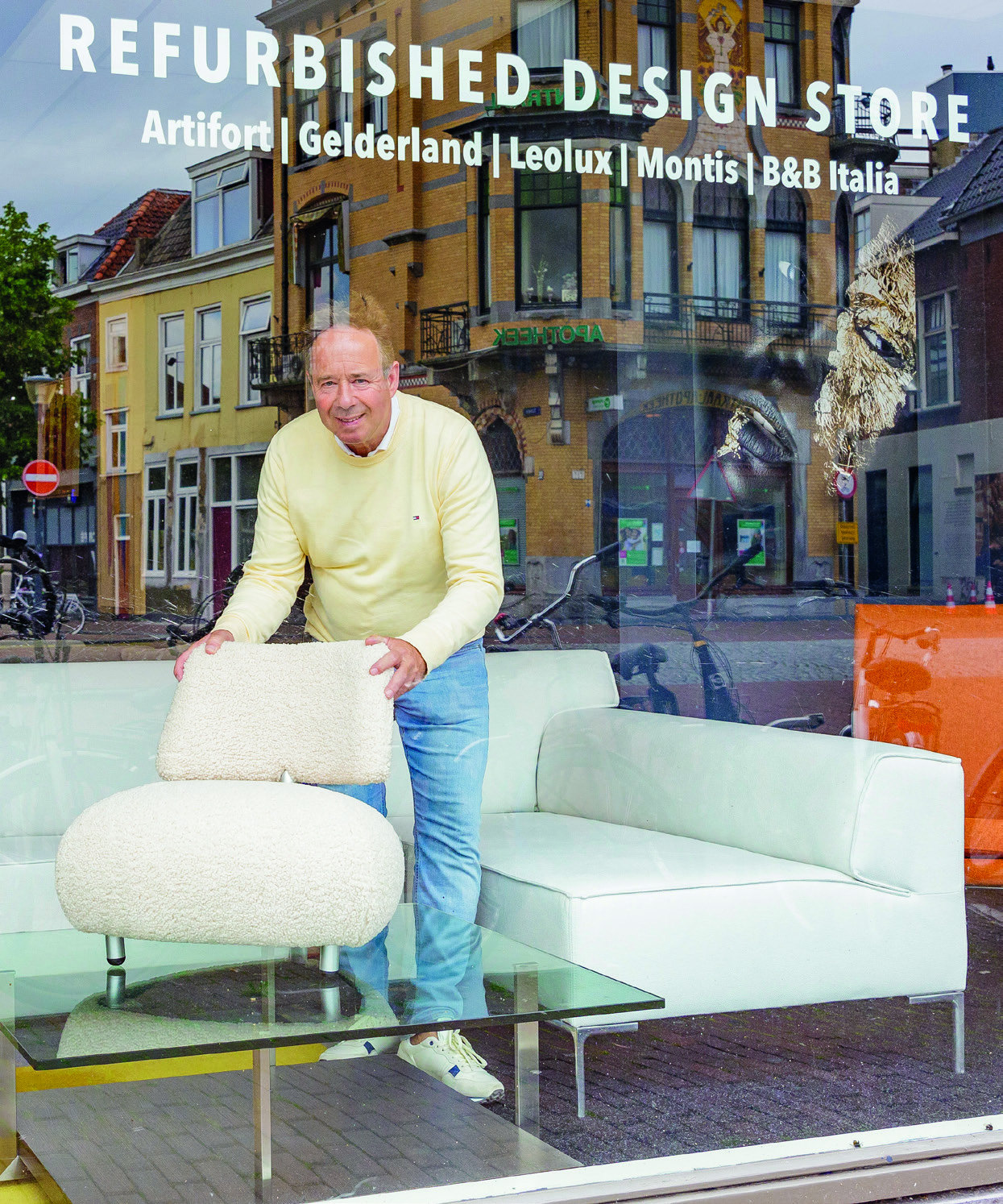 Totaal Stoffering Noord Nederland & Refurbished Designstore: gespecialiseerd in alle aspecten van stoffering