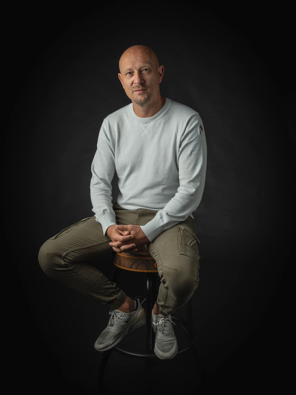 Richard van Gelderen is barman en sociaal werker in één