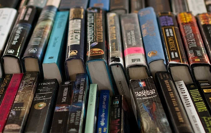 Poëziefeest op de vrijdagmarkt in Leeuwarden