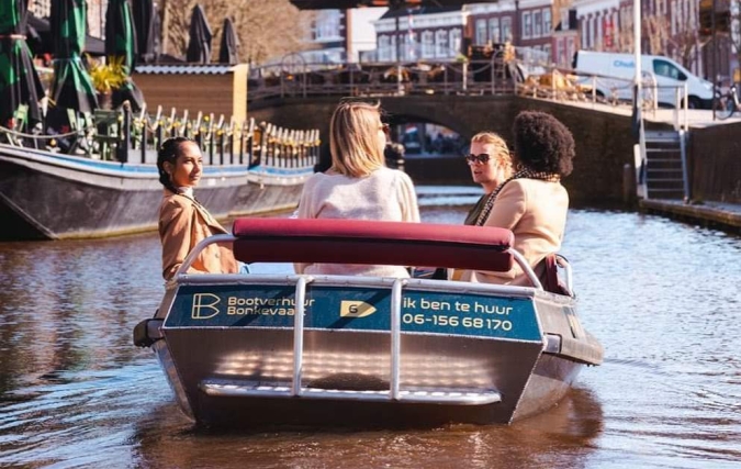 Zoek afkoeling op het water met Bootverhuur Bonkevaart